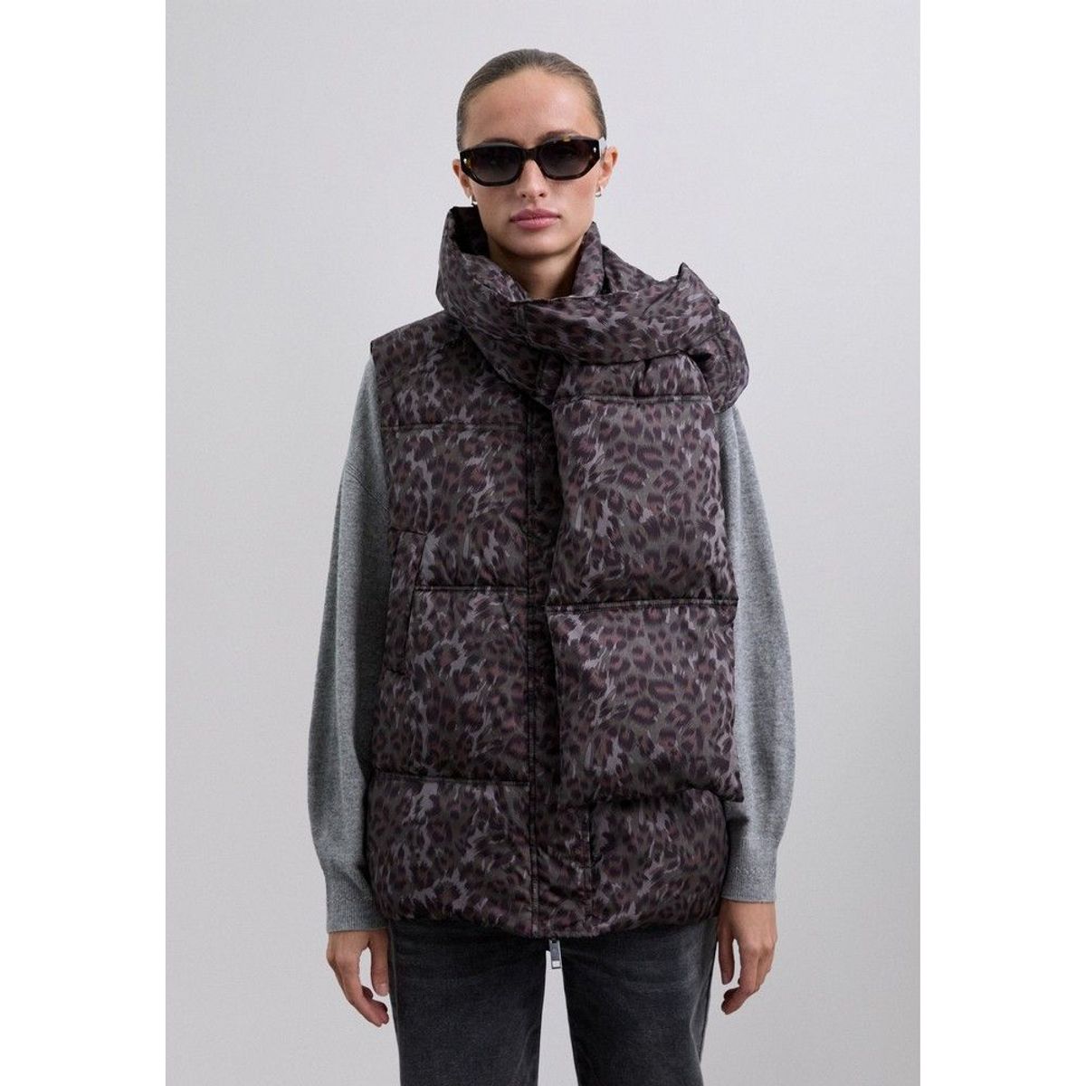 SCALPERS - Chaleco Animal Print Desmontable