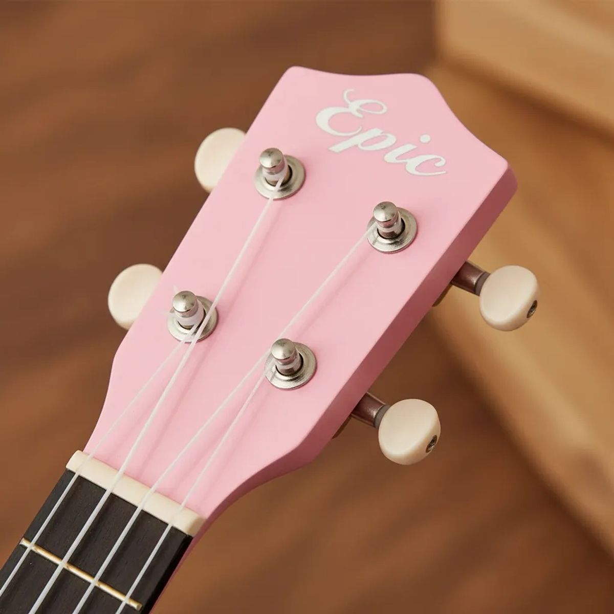 EPIC - Ukelele Soprano Rosado Epic 21 Kit Con Accesorios Para Principiantes