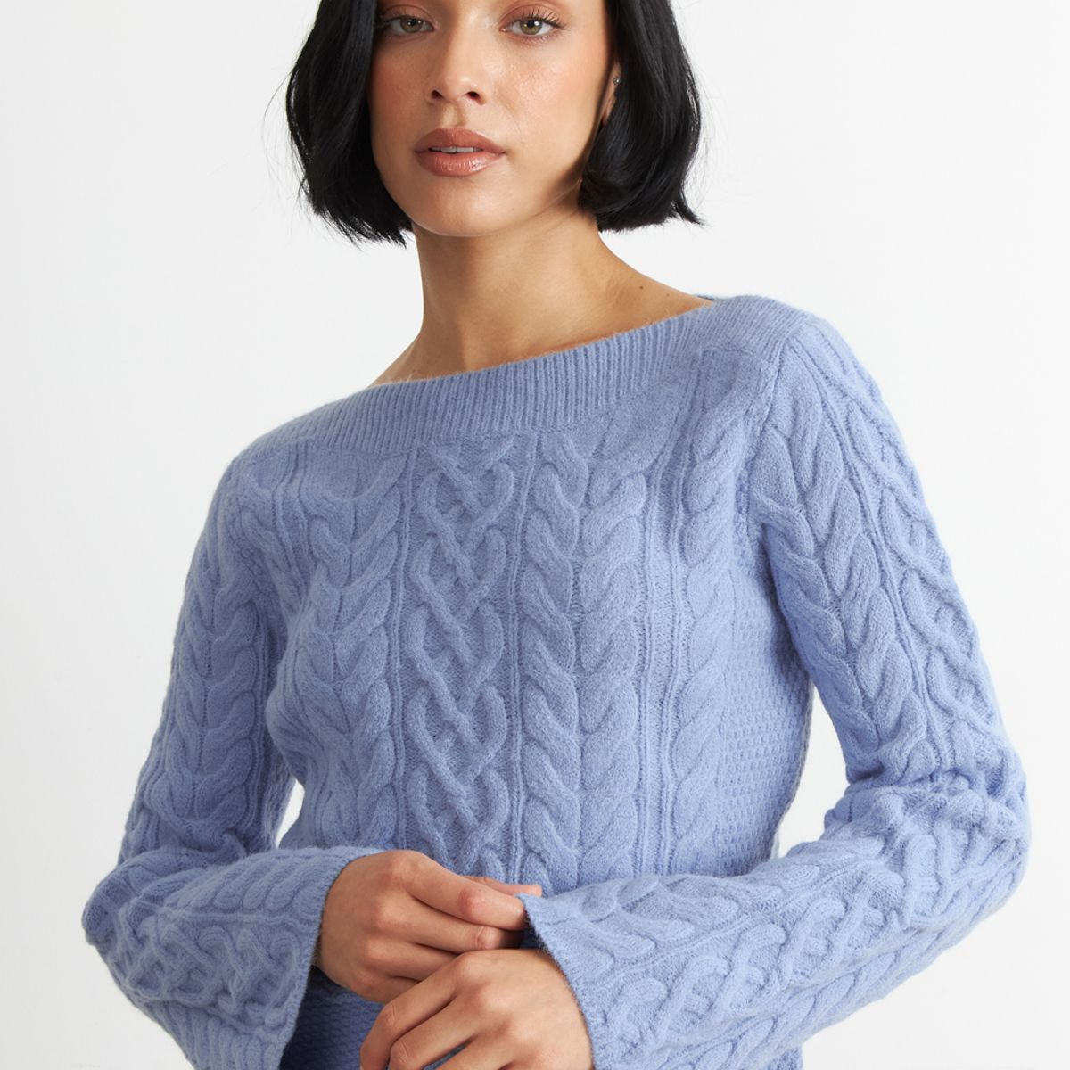 NICOPOLY - Sweater con Patrón Trenzado Celeste Nicopoly