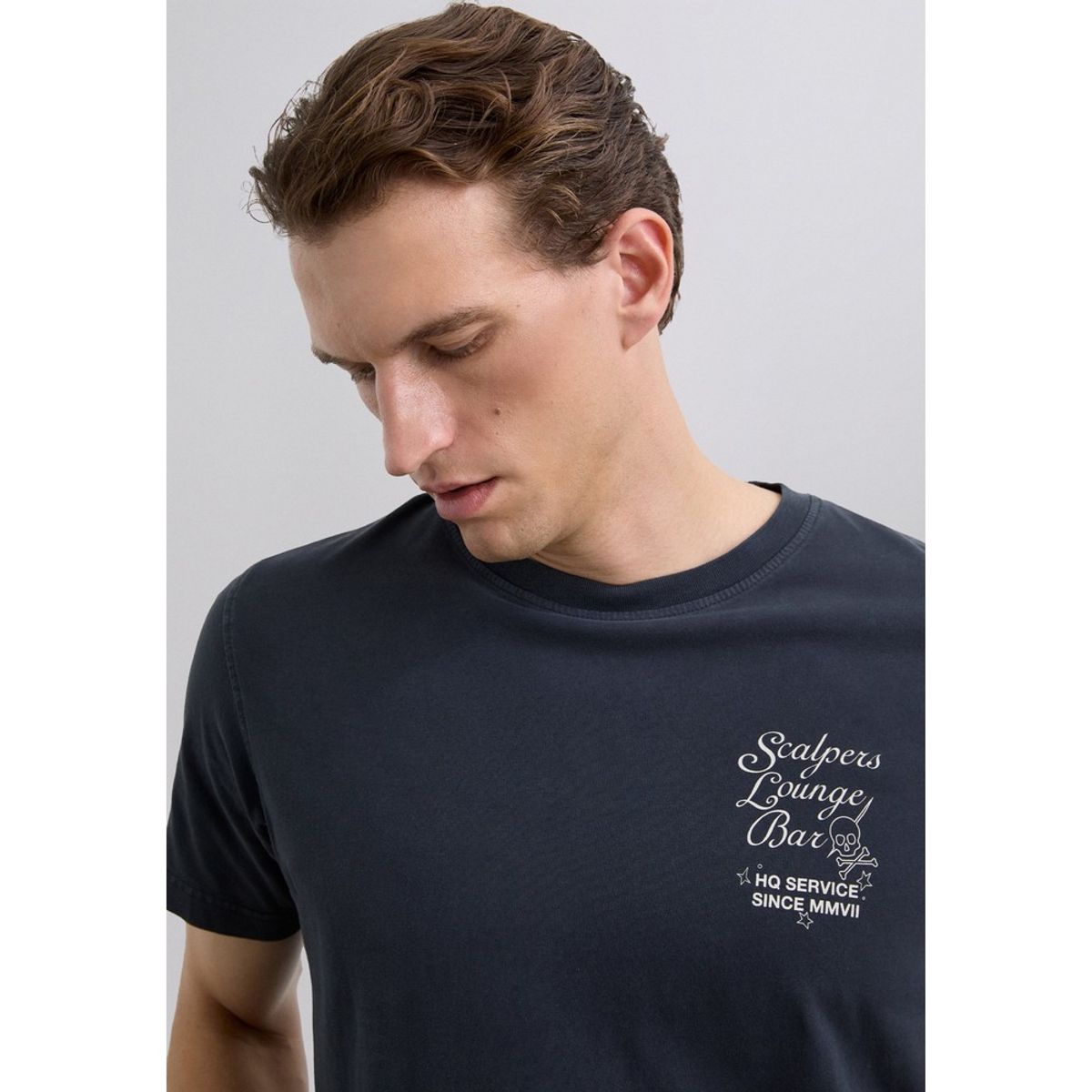 SCALPERS - Polera Print Lounge Bar