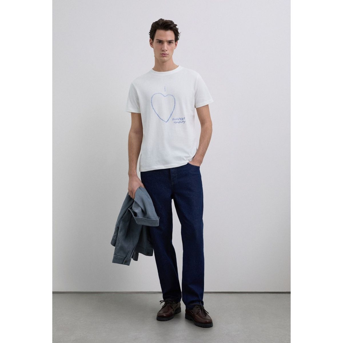 SCALPERS - Polera Efecto Lavado Estampada