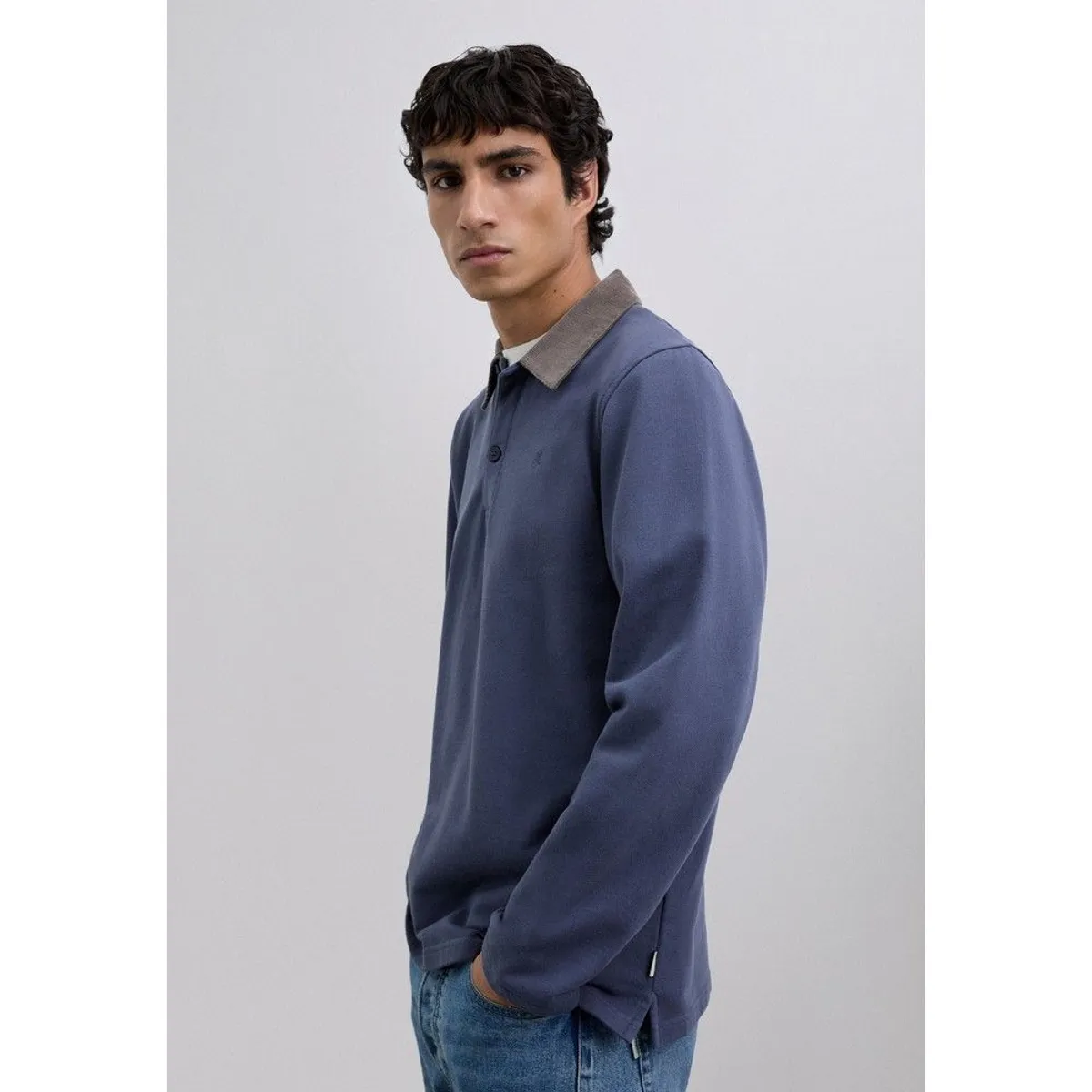 SCALPERS - Polo Bordado Cuello Pana