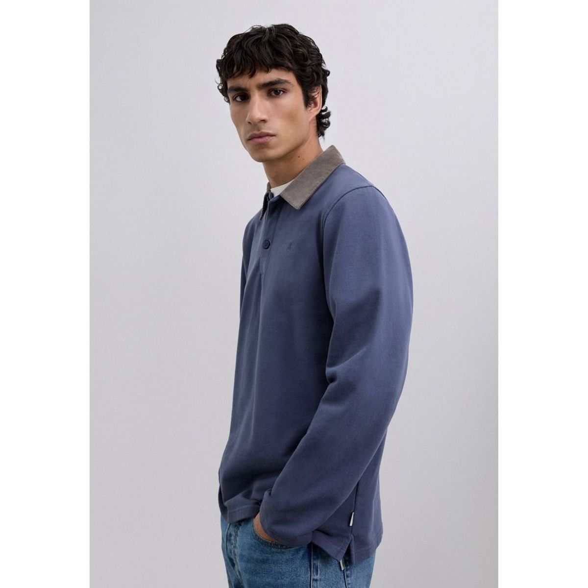 SCALPERS - Polo Bordado Cuello Pana