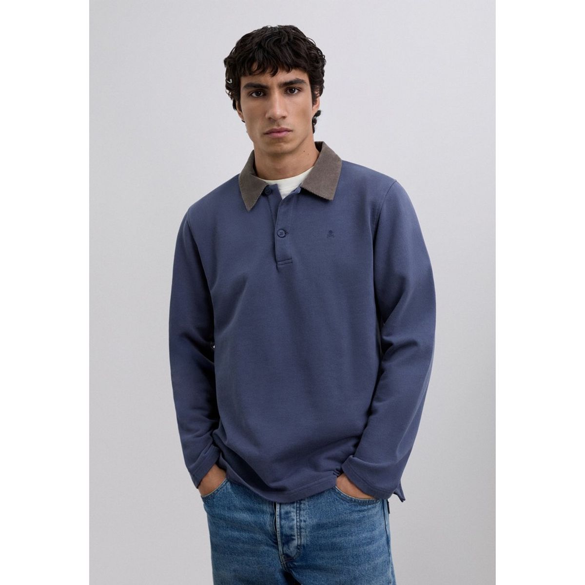 SCALPERS - Polo Bordado Cuello Pana