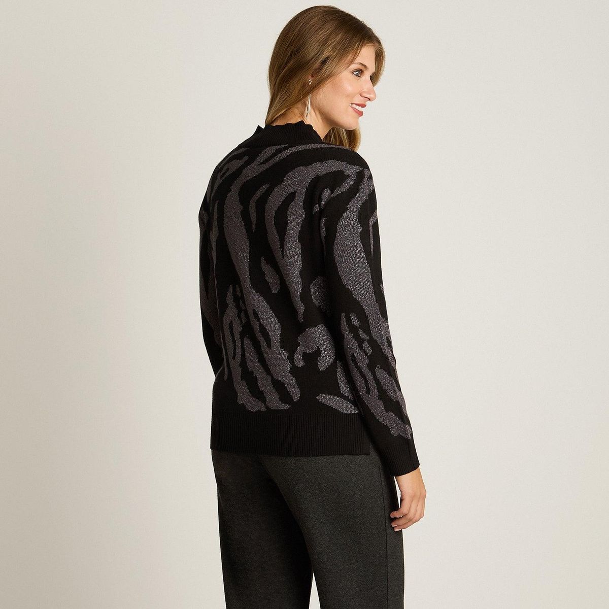 LORENZO DI PONTTI - Sweater Negro con Estampado Animal Print y Lurex en Tejido