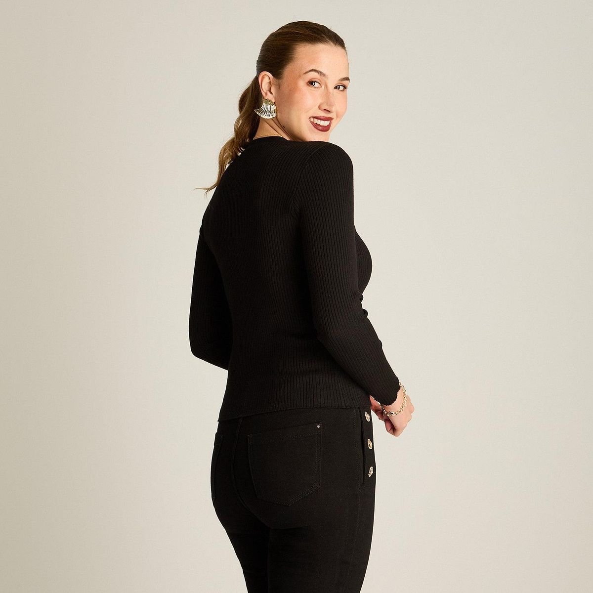 LORENZO DI PONTTI - Sweater Negro Manga Larga con Escote en V y Botones