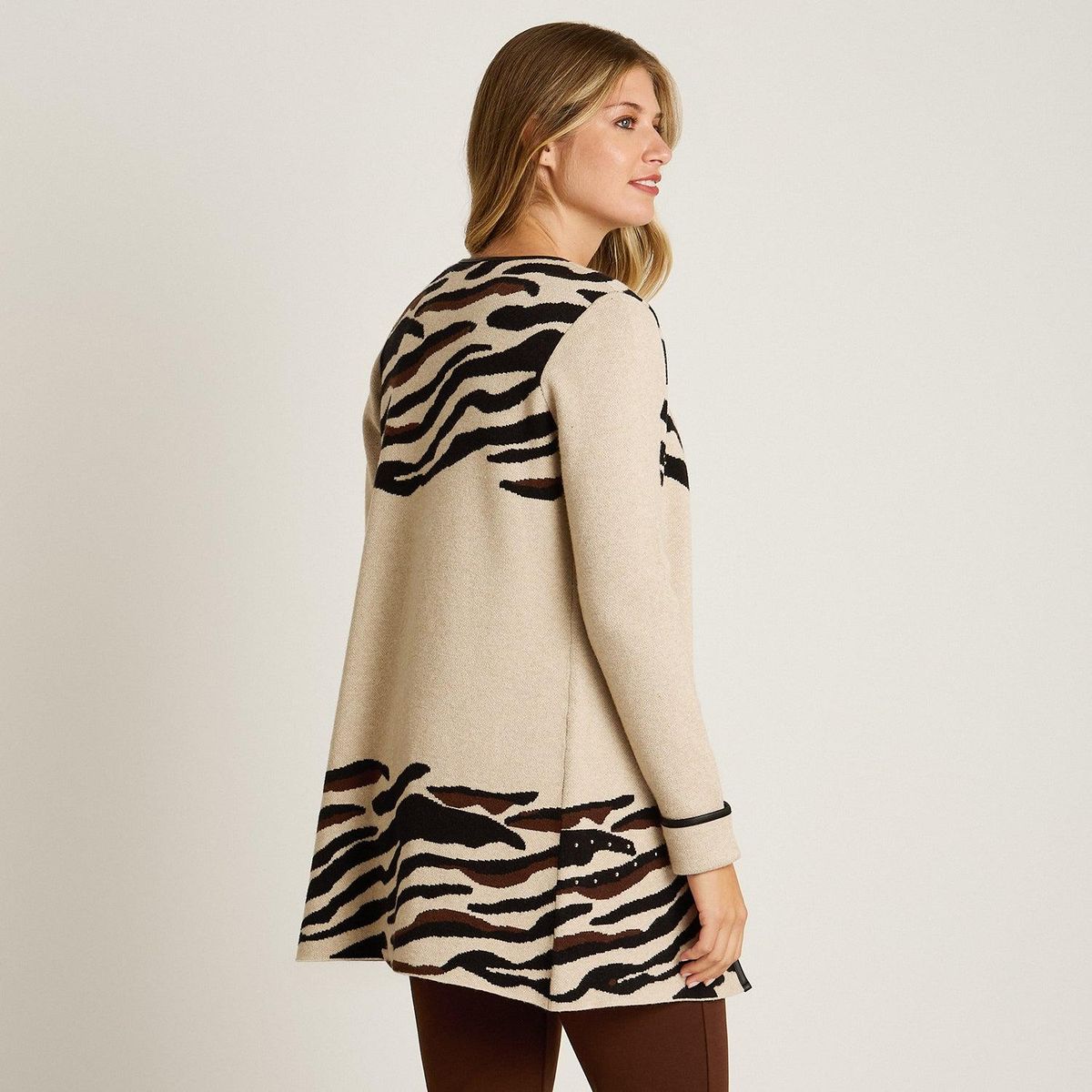LORENZO DI PONTTI - Tapado Beige con Estampado Animal Print en Tejido