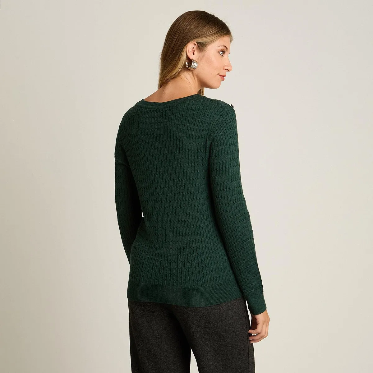 LORENZO DI PONTTI - Sweater Verde con Trenzado en Relieve y Botones Dorados en Hombro