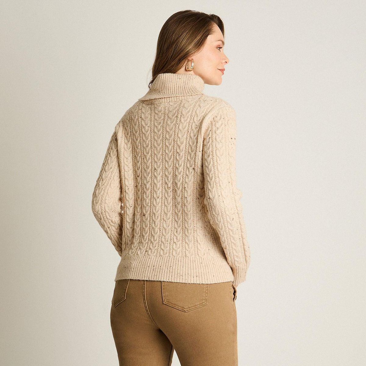 LORENZO DI PONTTI - Sweater Beige con Cuello Alto y Trenzado Jaspeado en Tejido