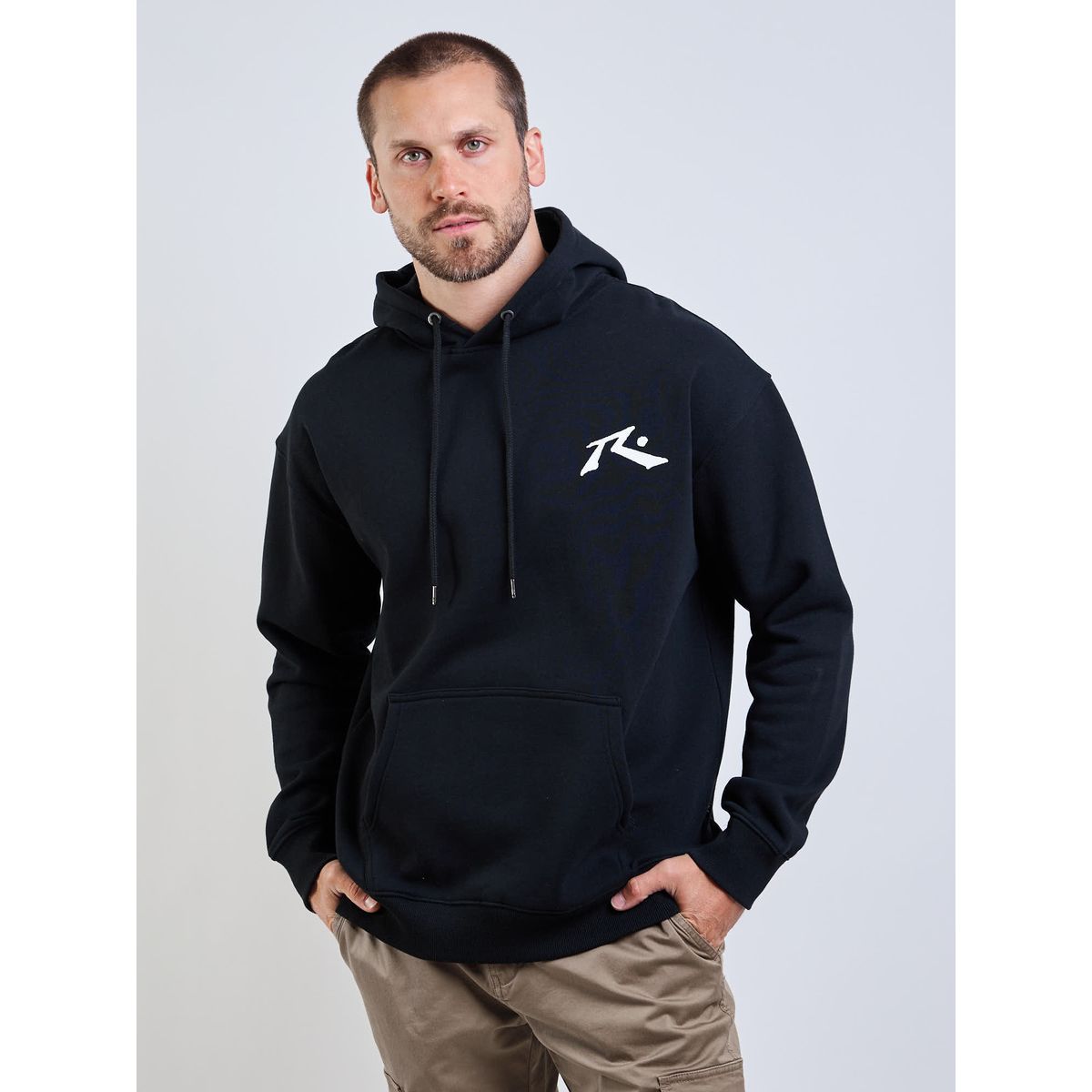 RUSTY - Poleron Canguro R Logo Hoodie Negro Hombre Rusty