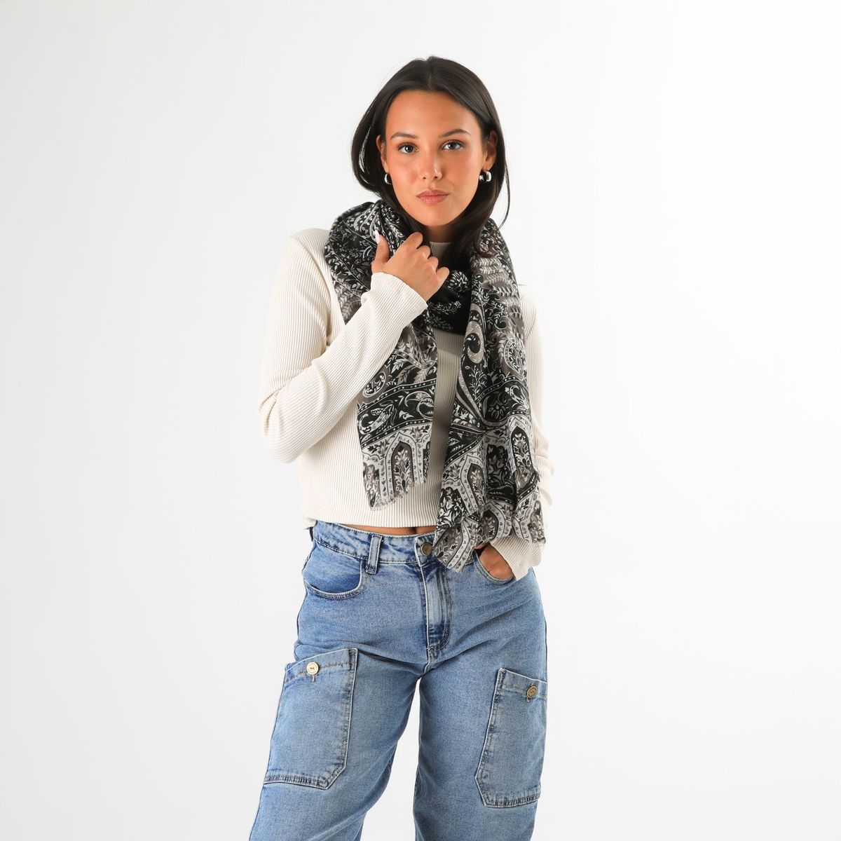 HUMANA - Pañuelo Estampado Imán Negro Humana