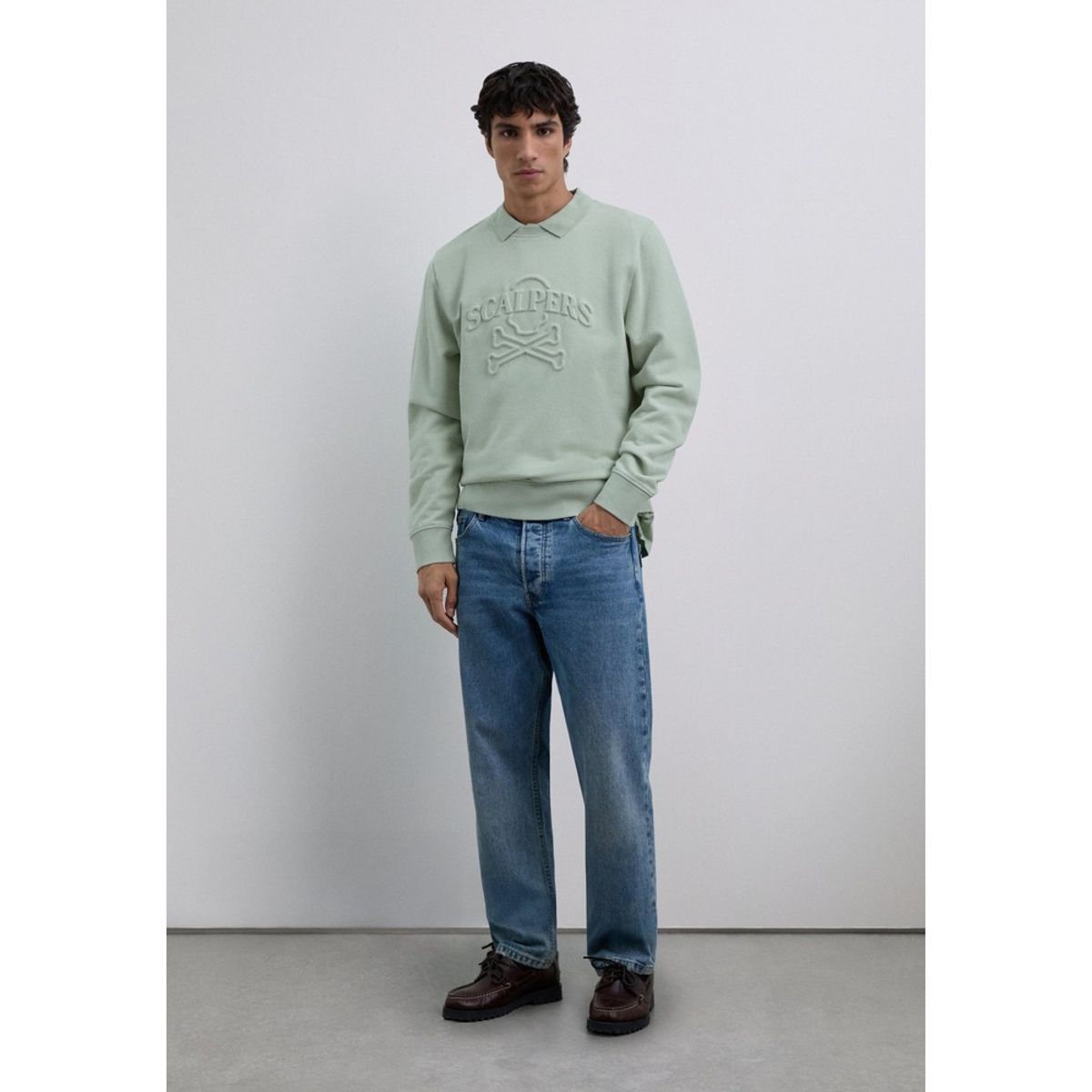 SCALPERS - Polerón Logo Relieve