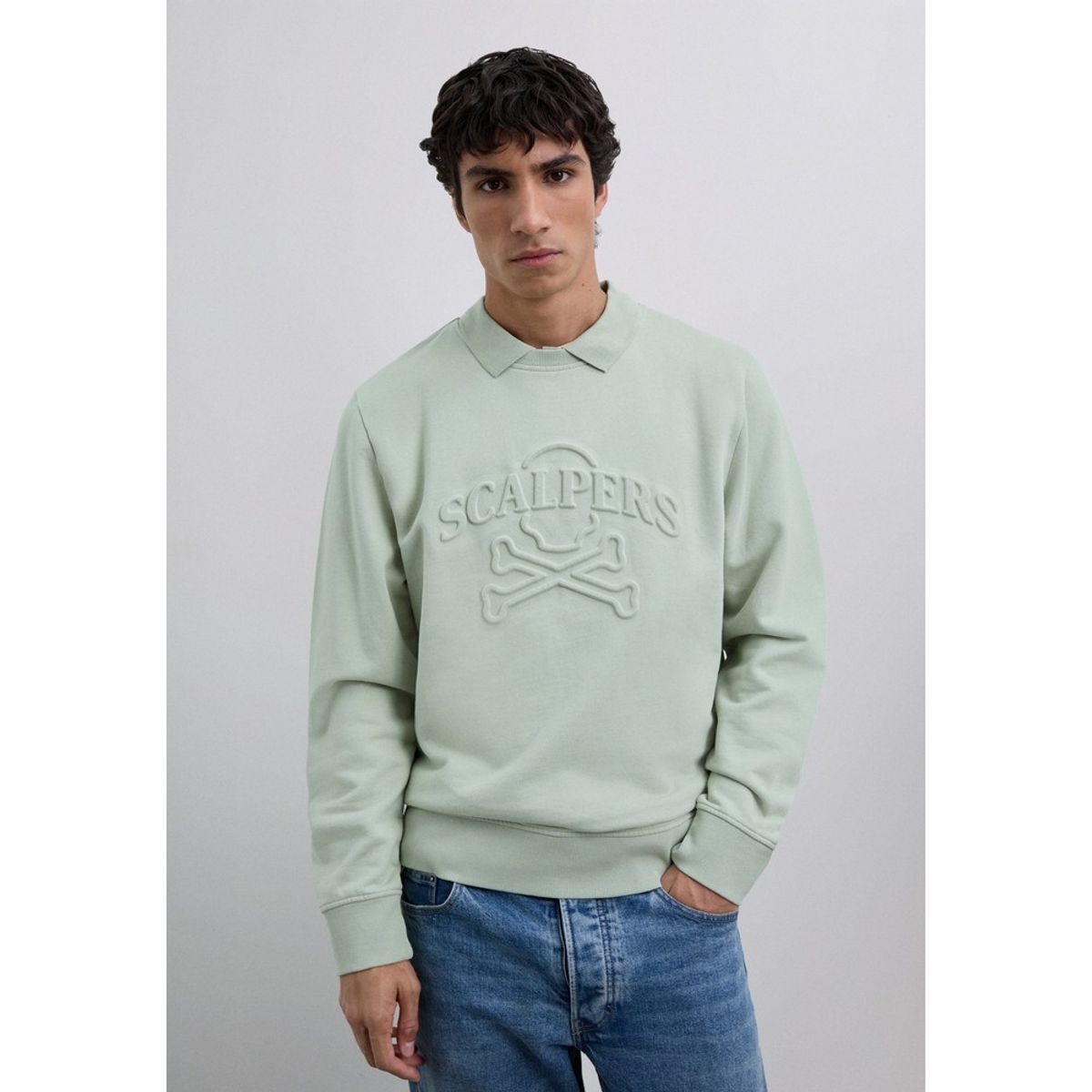 SCALPERS - Polerón Logo Relieve