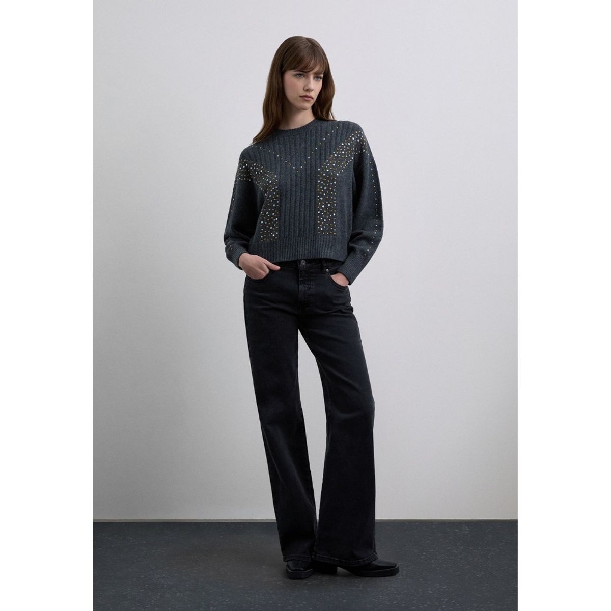 SCALPERS - Jersey Punto Canalé Tachuelas