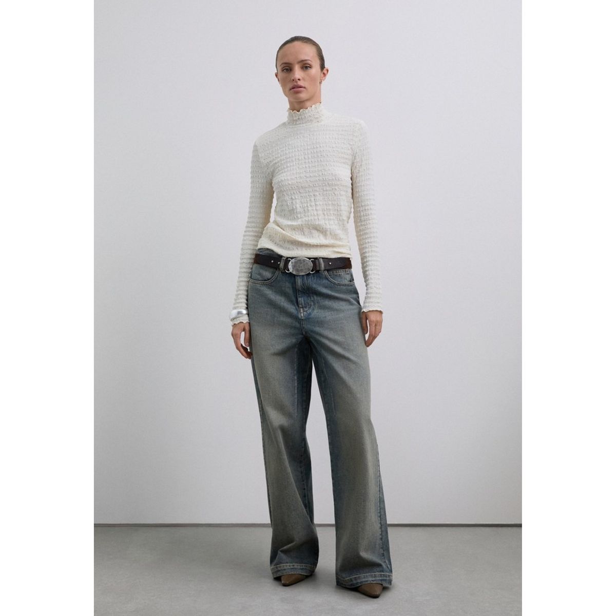 SCALPERS - Top Cuello Alto Estructura