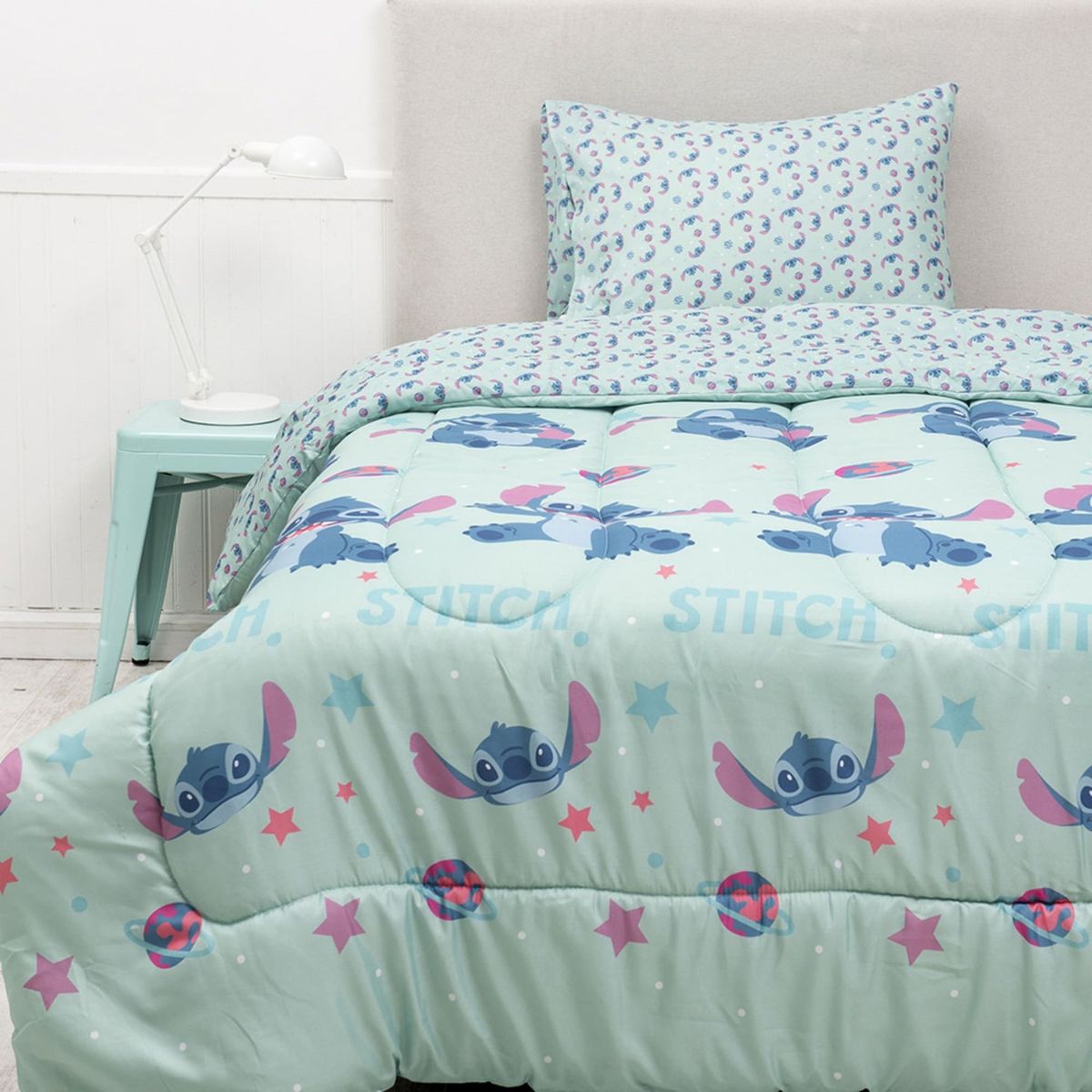 MASHINI - CUBRECAMA PLUMON STITCH PLANETA 1.5 PLAZA.