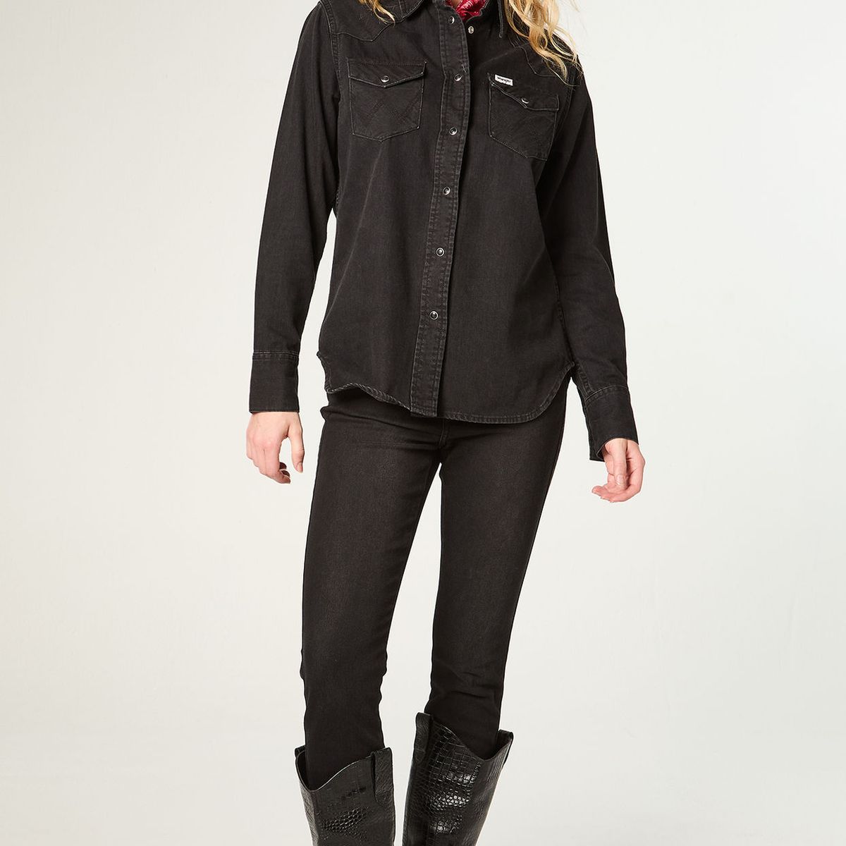 WRANGLER - Camisa Mujer Western Shirt Denim Regular Fit Negro