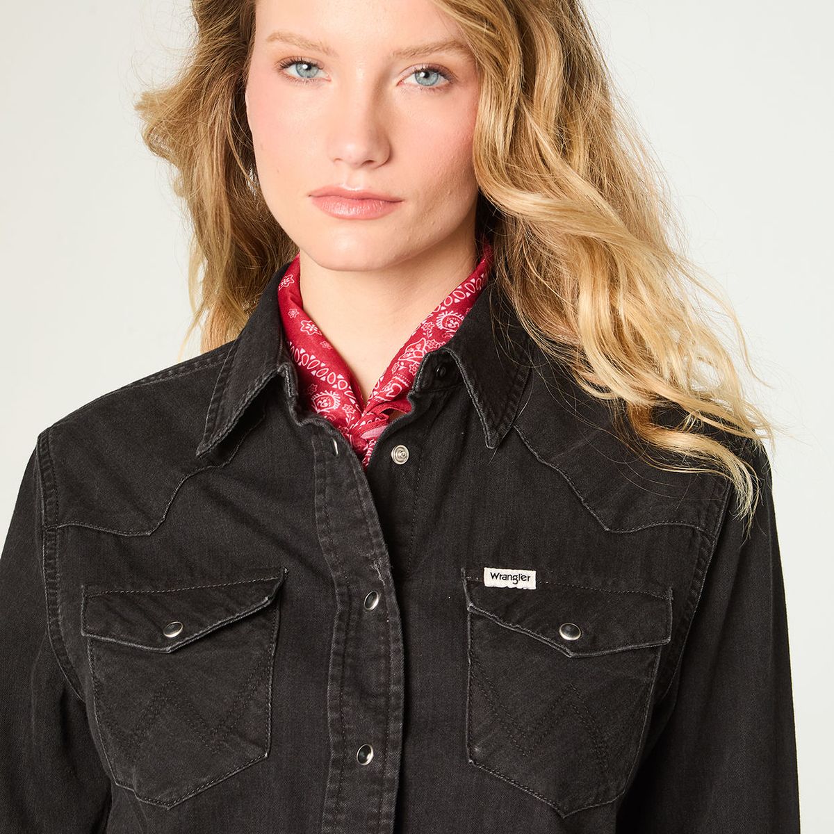 WRANGLER - Camisa Mujer Western Shirt Denim Regular Fit Negro