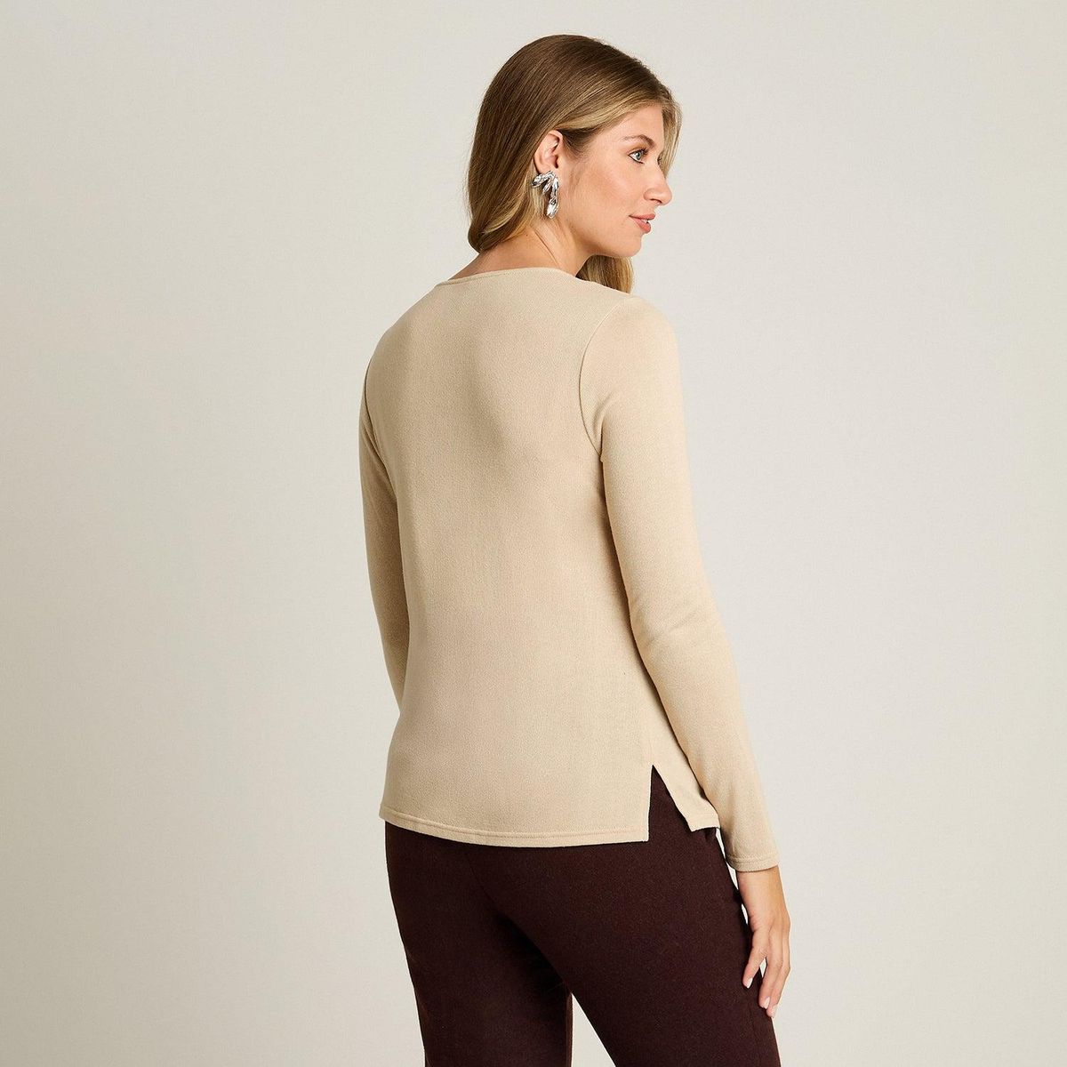 LORENZO DI PONTTI - Polera Beige Manga Larga Elasticidad Media Sin Forro Calce Normal Tela Camant