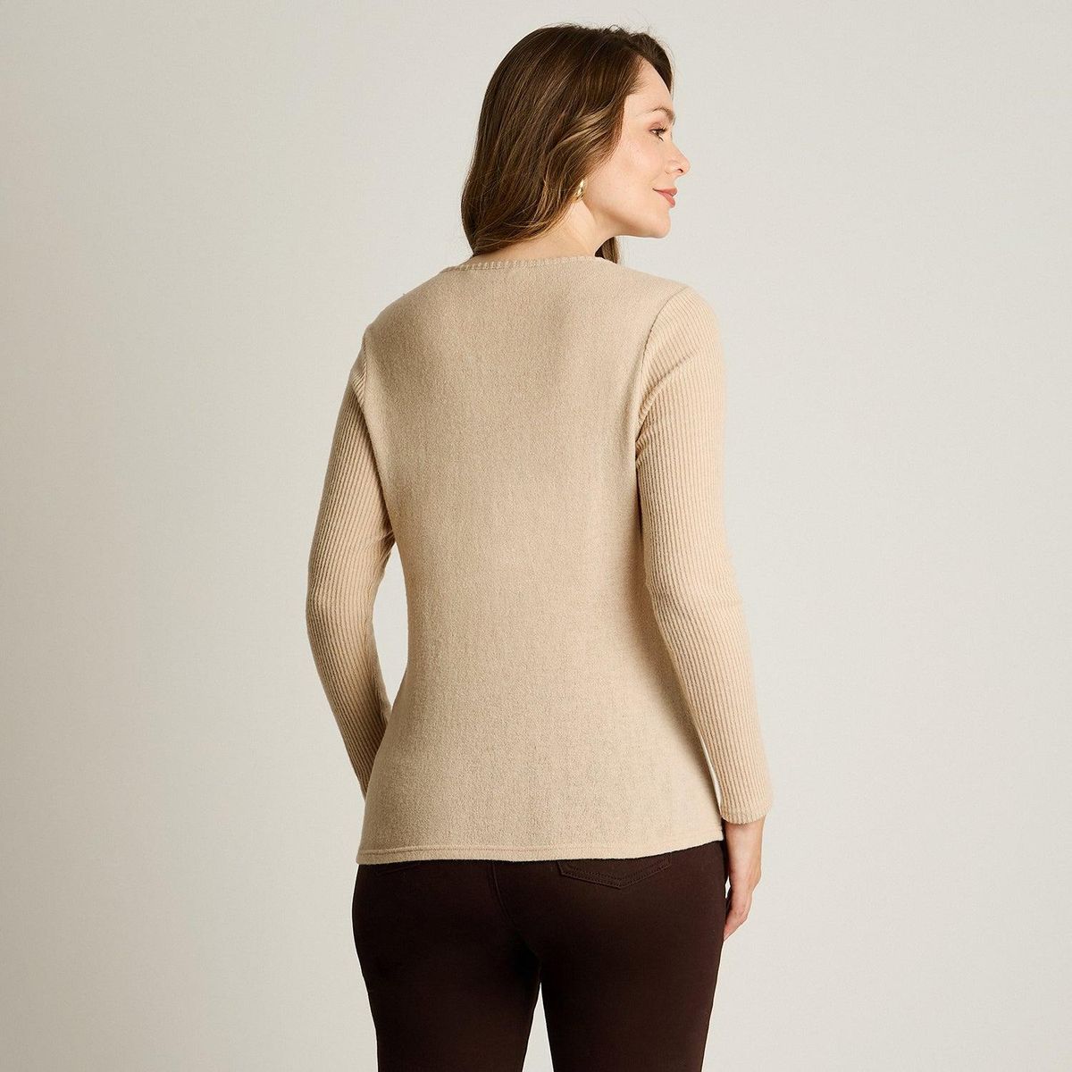 LORENZO DI PONTTI - Polera Beige Manga Larga Elasticidad Media Sin Forro Calce Normal Tela Punto