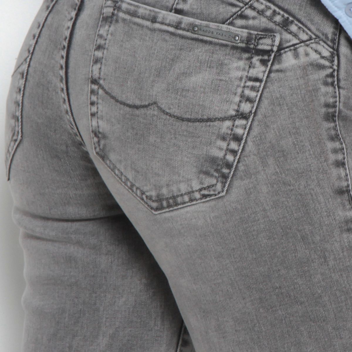 WADOS - JEANS MUJER RECTO TIRO ALTO  PRETINA BASICA 1 BOTON