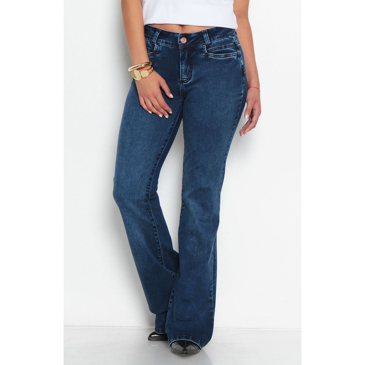WADOS - JEANS MUJER FLARE TIRO BAJO PRETINA BASICA UN BOTON