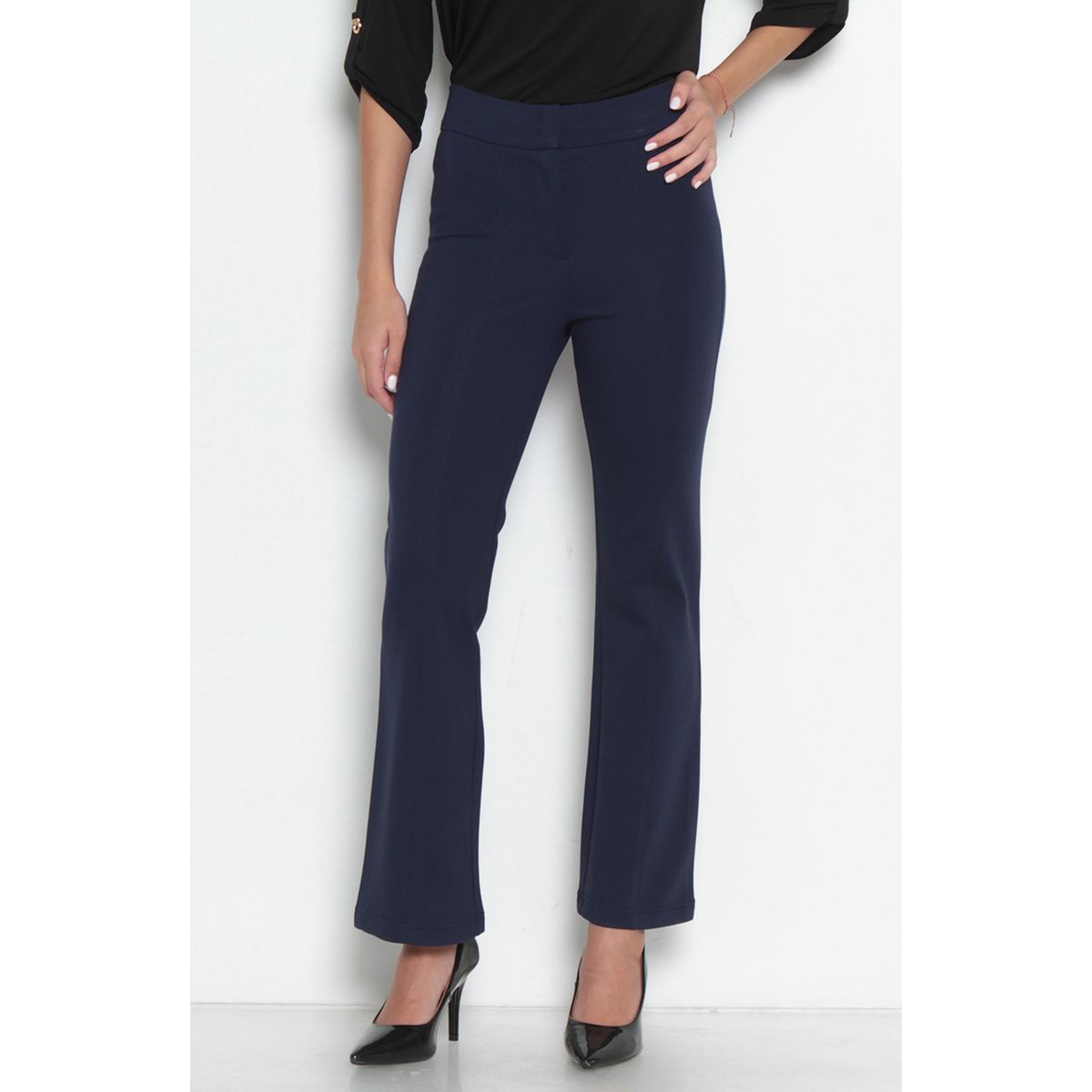 WADOS - PONTE RECTO CON CORTE EN DELANTERO Y DOBLE BROCHE