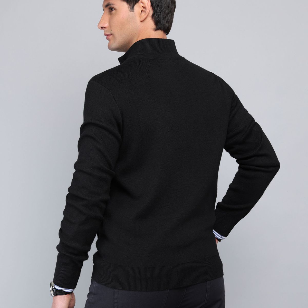 ARROW - Sweater Cuello Alto Regular Fit Negro Arrow ARROW