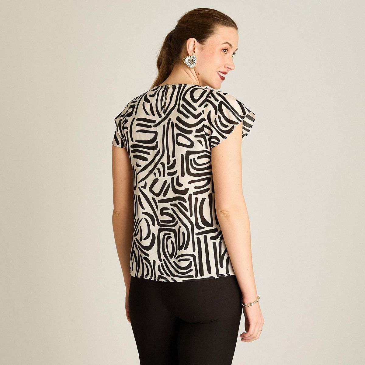 LORENZO DI PONTTI - Blusa Arena Estampada con Escote en V y Manga Corta