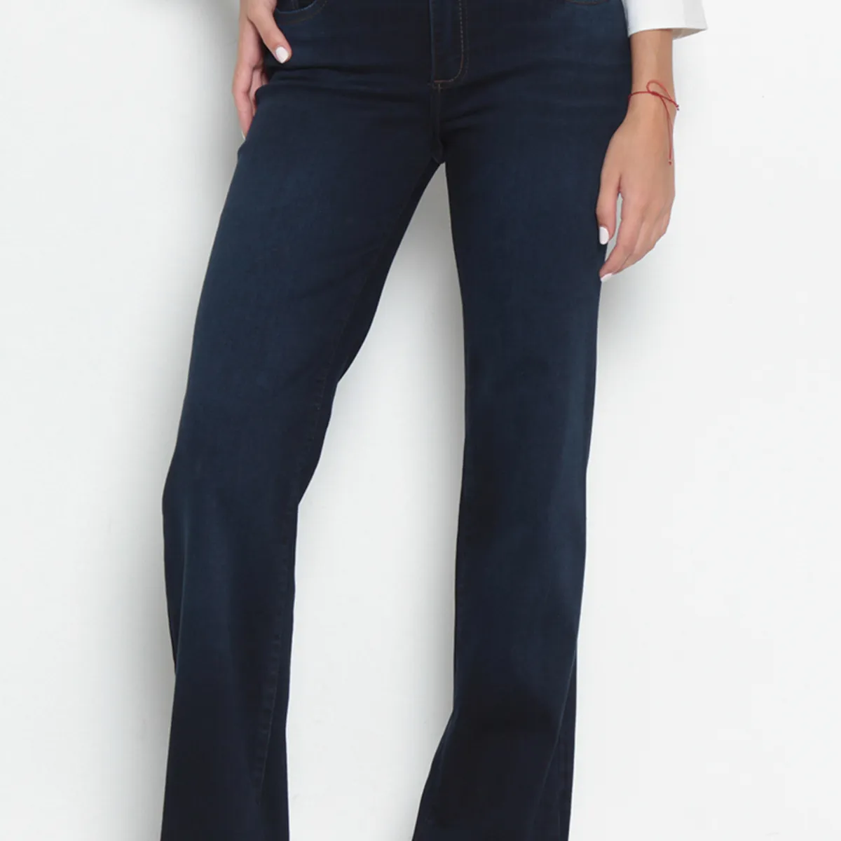 WADOS - JEANS MUJER RECTO TIRO MEDIO PRETINA BASICA UN BOTON