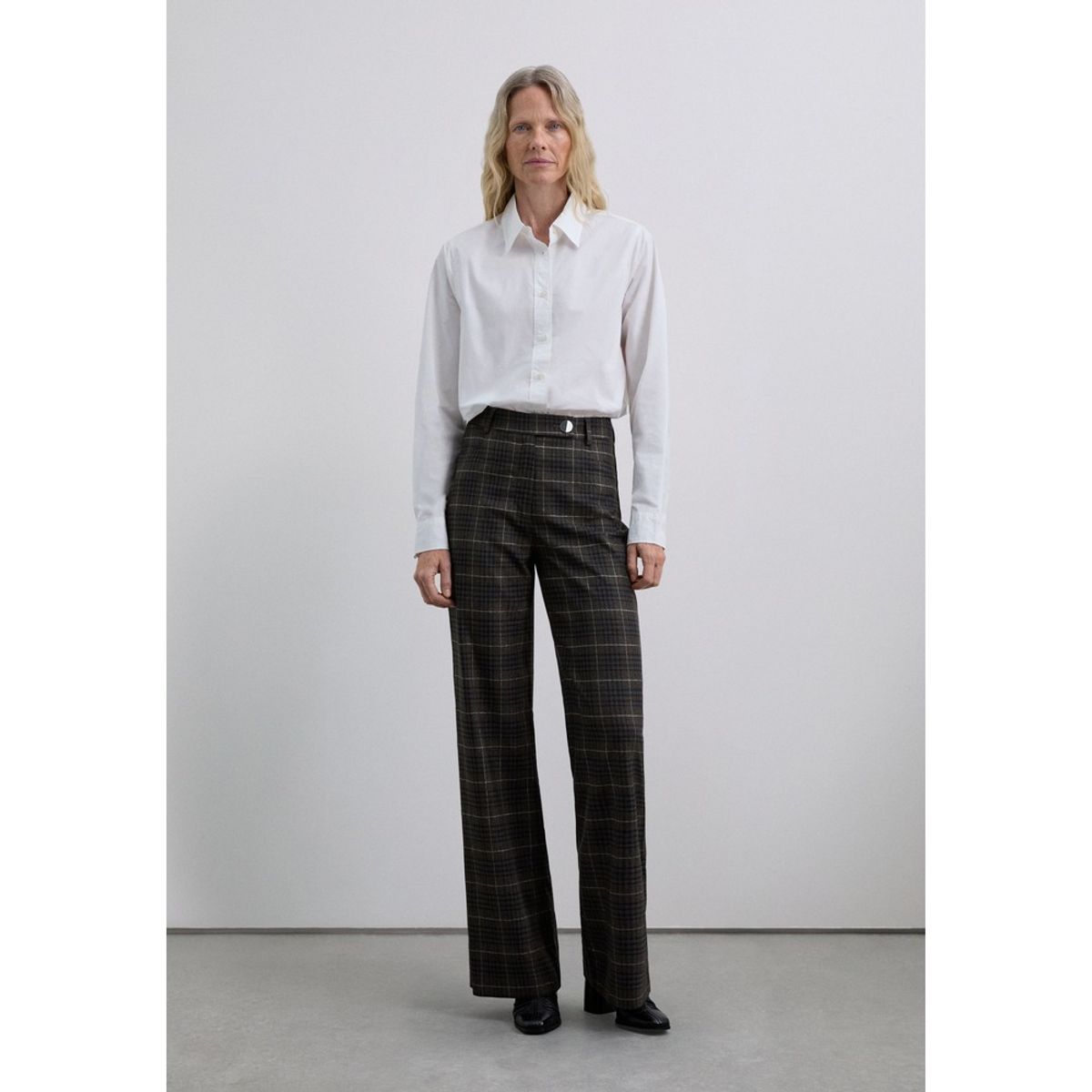 SCALPERS - Pantalón Recto Cuadros