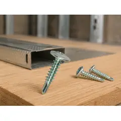 GENERICO - Tornillo Cabeza De Lenteja P. Broca 8x3/4 Pulgadas 560 Unidades 1 Kilo