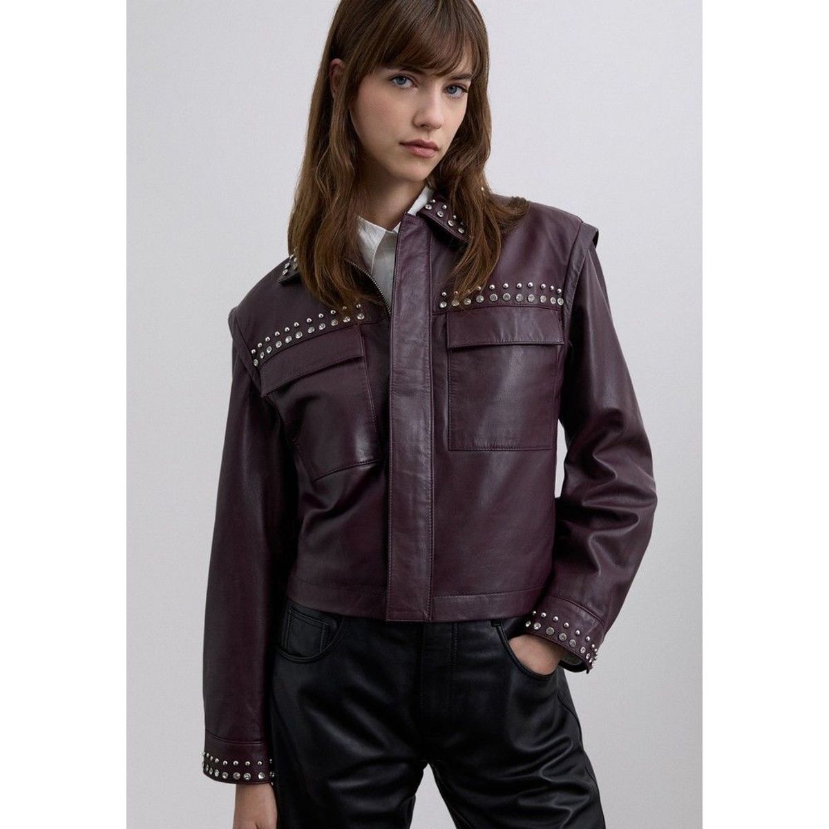 SCALPERS - Chaqueta Burdeos Tachuelas Piel