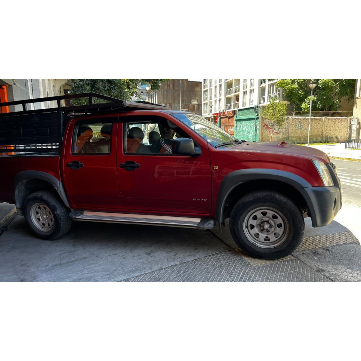 GENERICO - Bota Aguas de Acrílico 2mm plano Negro Brillante a Medida para Chevrolet D-max del 2020 al 2025