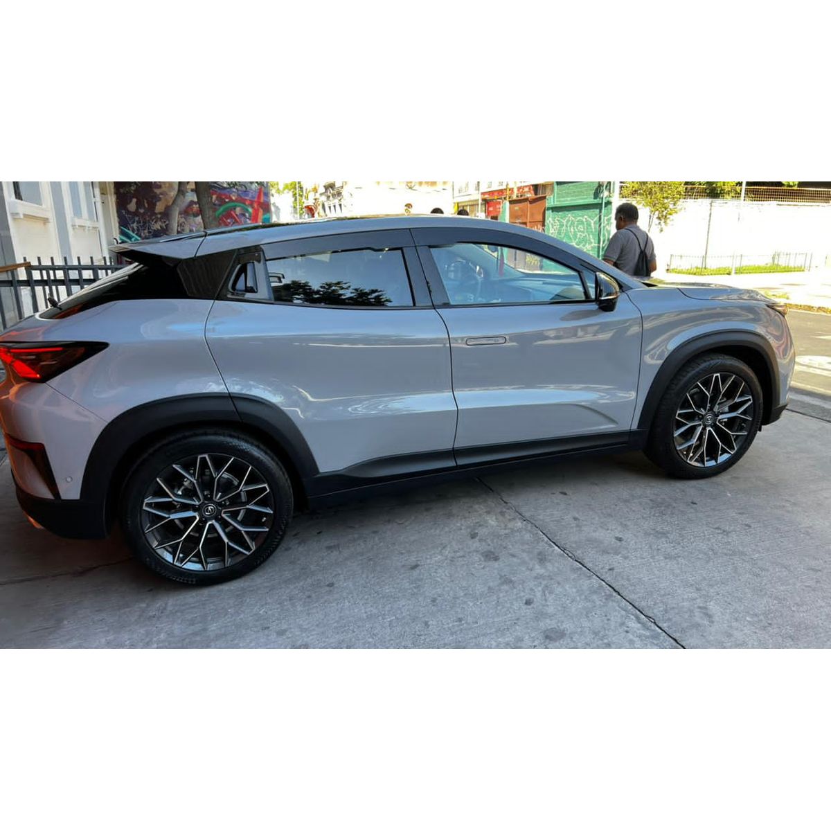 GENERICO - Bota Aguas de Acrílico 2mm plano Negro Brillante a Medida para auto Changan Uni-T 2020 a 2026