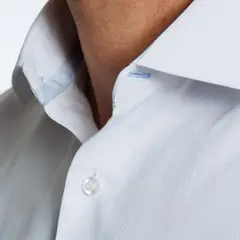 VANDINE - Camisa  Blanca Texturada Etiqueta Roja Inv26 1.0