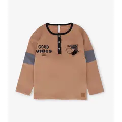 BLACK AND BLUE - Polera manga larga niño good vibes camel