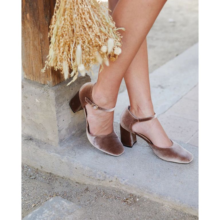 Zapato De Fiesta Terciopelo Granada Taupe