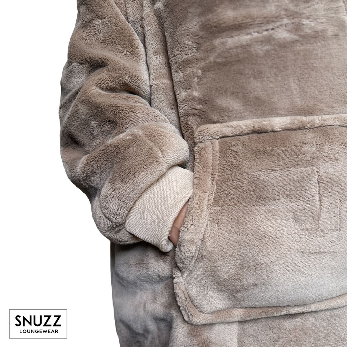 SNUZZ - Poleron Manta Sherpa con Gorro Beige Snuzz Loungewear