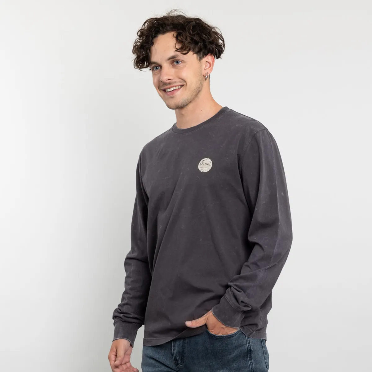 POLEMIC - Polera manga larga hombre con proceso y estampado Polemic