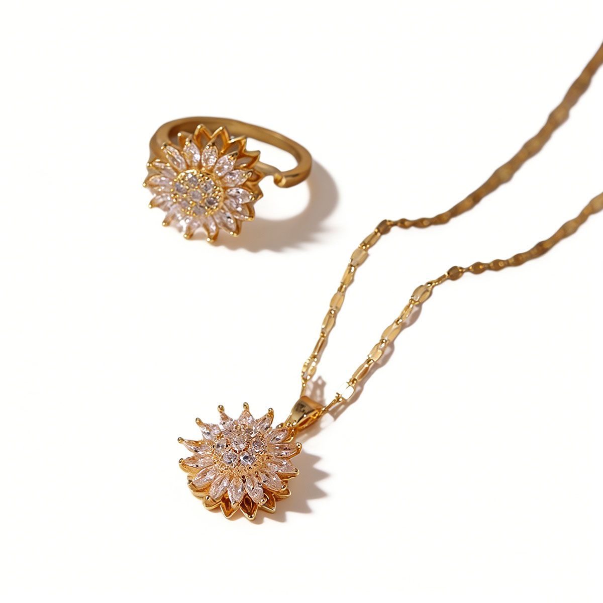 GENERICO - Juego Collar Giratorio Girasol Y Anillo Dorado Ajustable