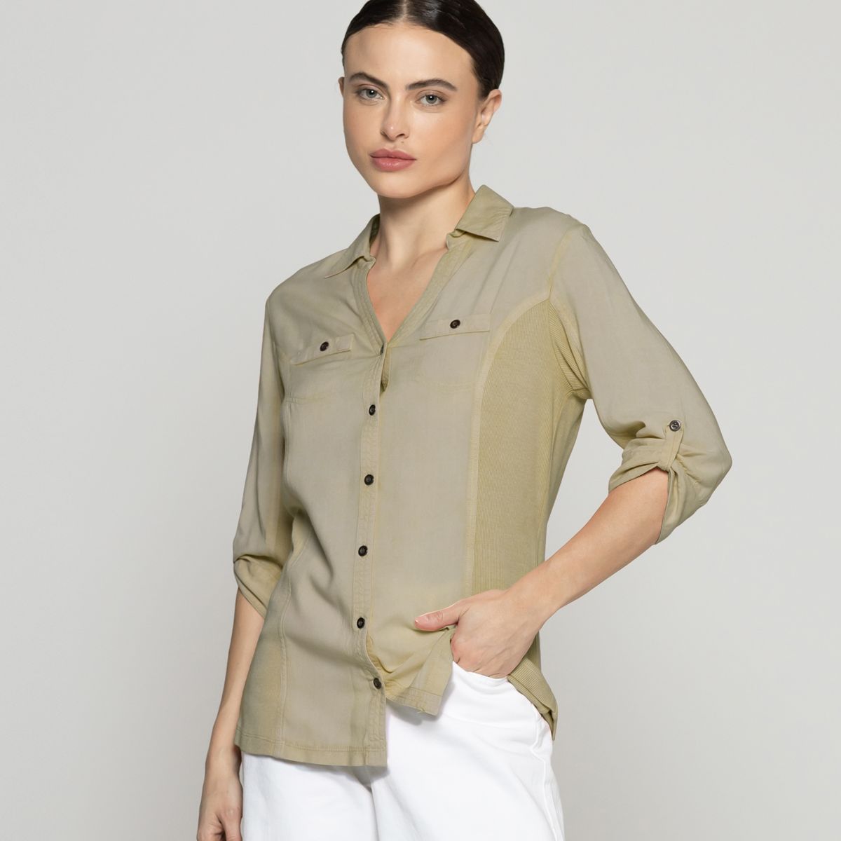 LINEATRE - Blusa Mujer Carolina Slim Fit Tela Ligera Verde Fango Lineatre
