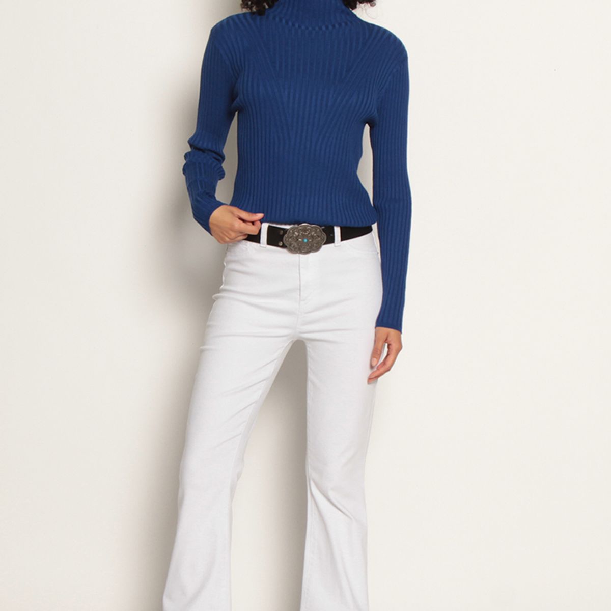 WADOS - SWEATER MANGA LARGA SOLIDO CON CUELLO ALTO