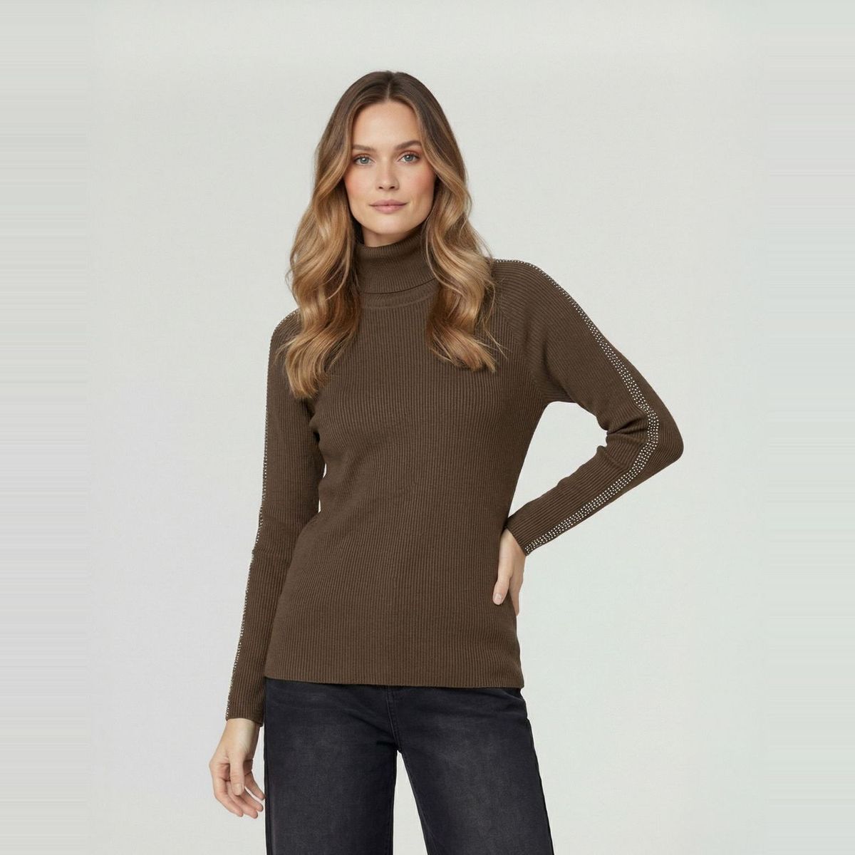 LINEATRE - Sweater Mujer Teresa Relaxed Cuello Alto Redondo Manga Caída Chocolate Lineatre