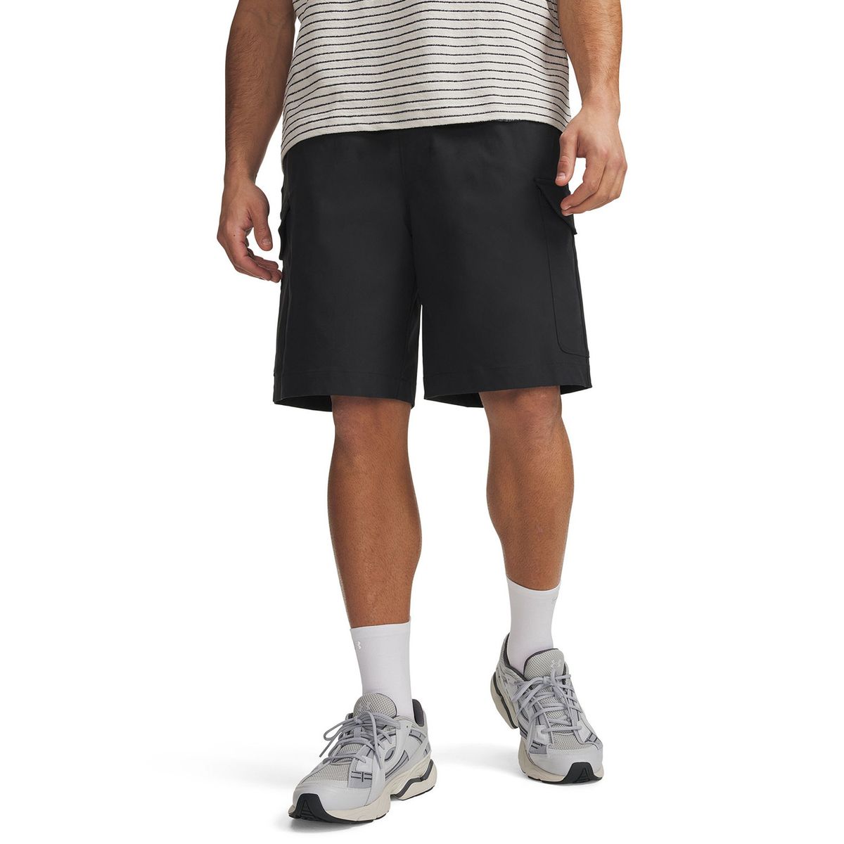 UNDER ARMOUR - Short Hombre Icon Woven Cargo Negro UNDER ARMOUR