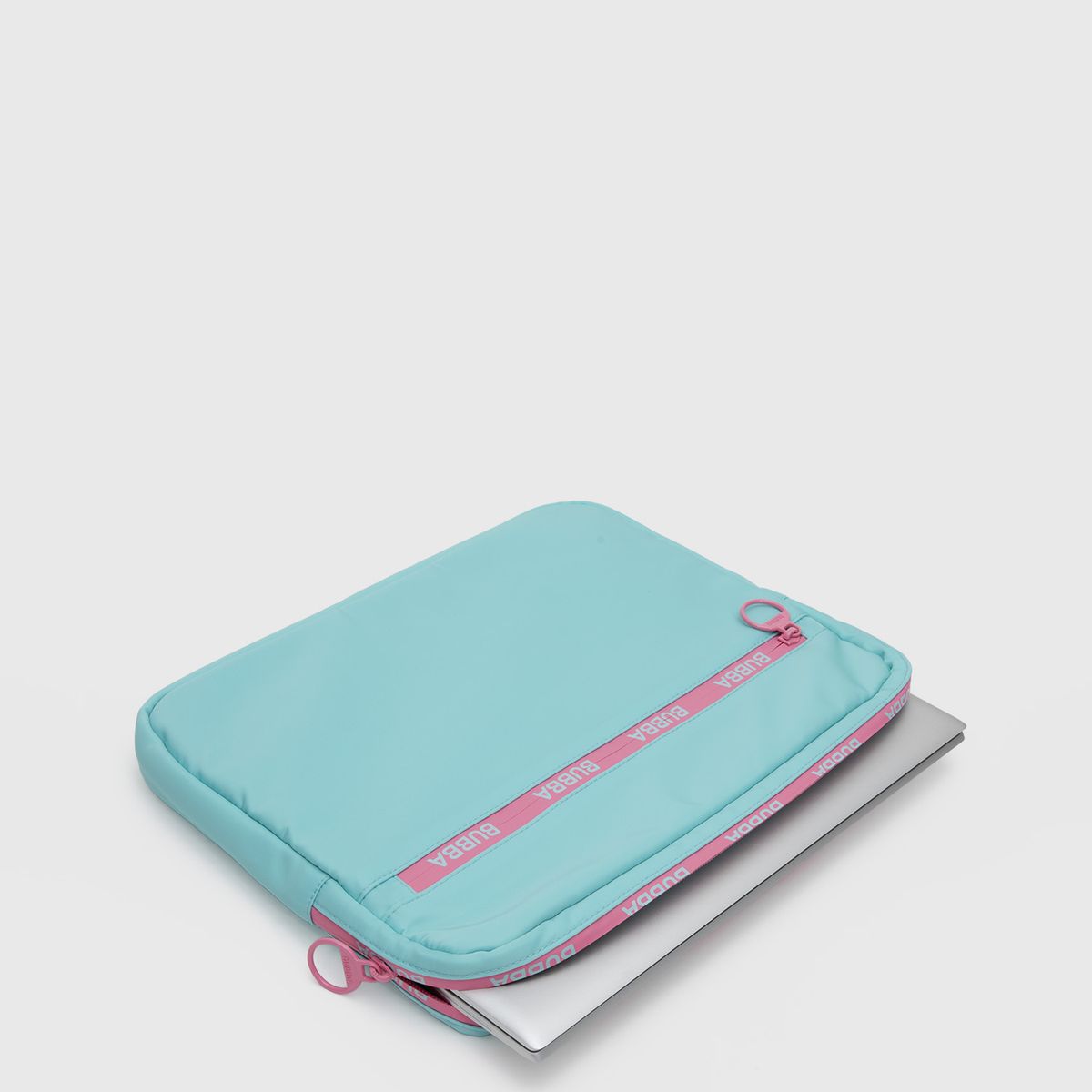 BUBBA - Funda de computador Day Essentials Sky Bubba Essentials