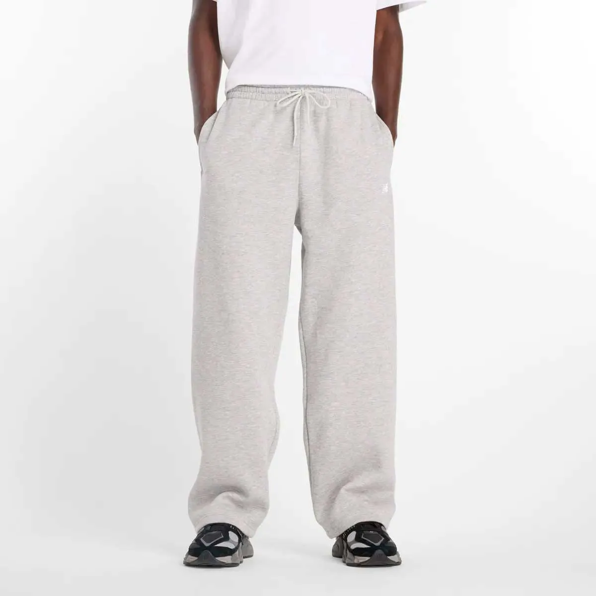 NEW BALANCE - Pantalón Buzo Lifestyle Hombre New Balance Sport Essentials