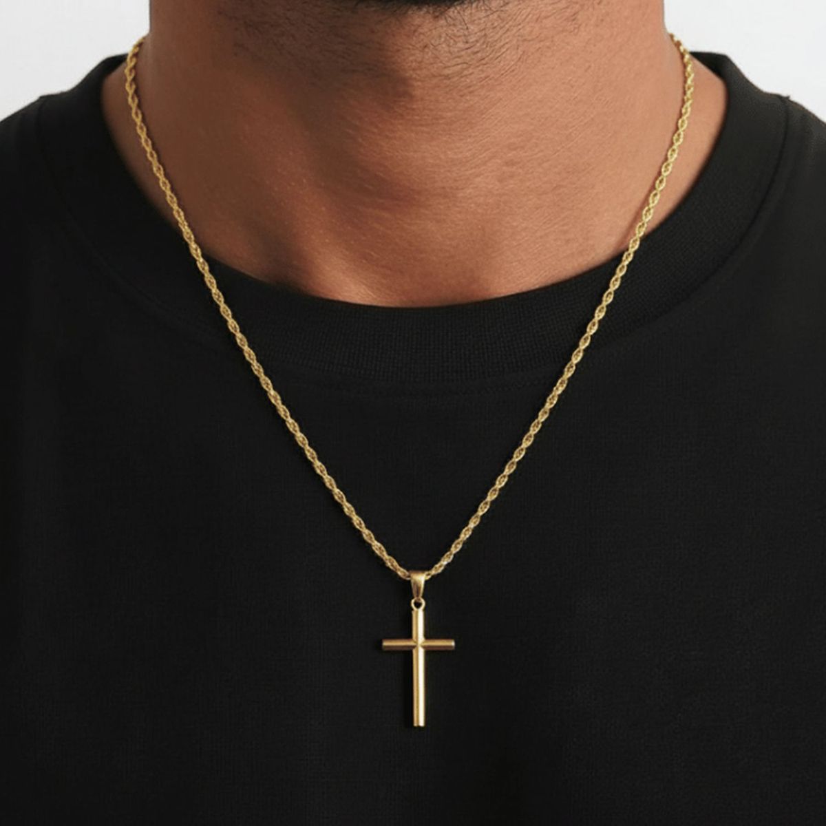 SAINT VENIK - Crucifix Pendant Enchapado en Oro 18k Estilo Fe Saint Venik