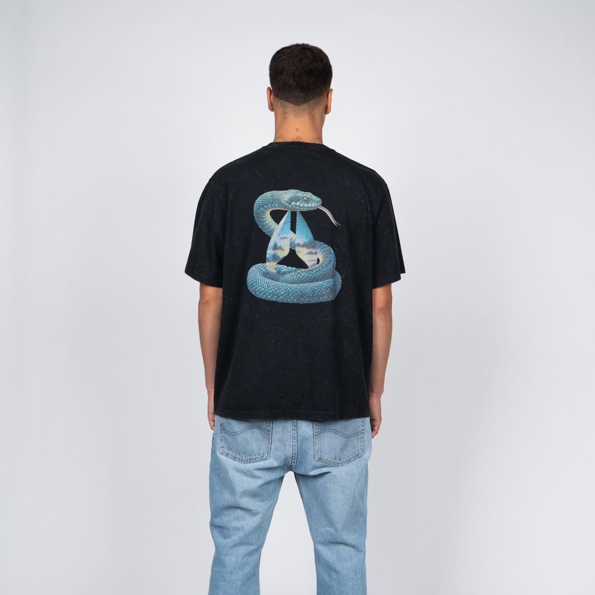 NIXON - Polera Nixon Men Blue Snake Black