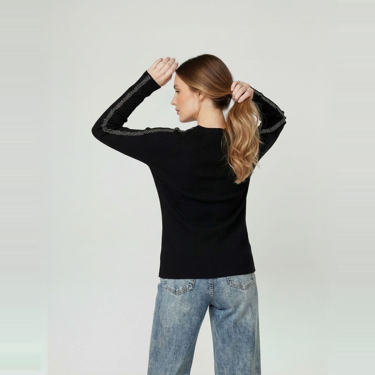 LINEATRE - Sweater Mujer Giuliana Slim Fit Cuello Redondo Manga Caída Negro Lineatre